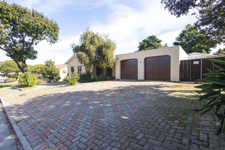 4 Bedroom Property for Sale in Ferndale Western Cape